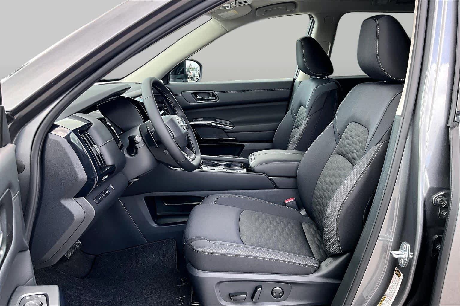 New 2026 Nissan Pathfinder SV FWD image 9