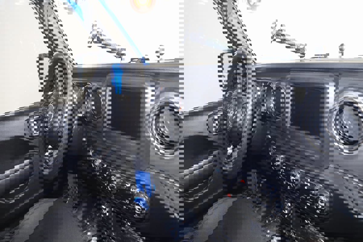 Used 2023 Jeep Gladiator Sport w/ Trailer Tow Package image 42