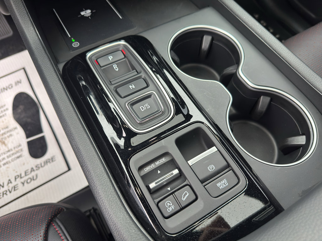 Used 2025 Honda Pilot Black Edition image 19