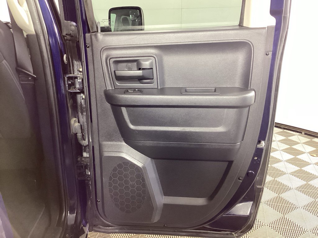 Used 2012 RAM 1500 ST w/ SXT Appearance Group image 10