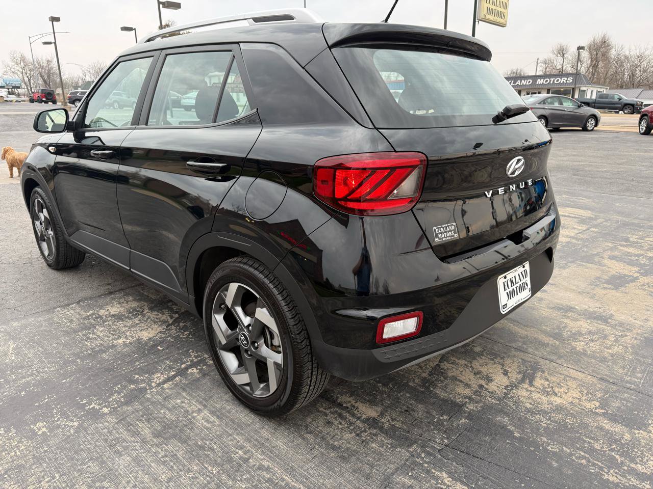 Used 2024 Hyundai Venue SEL image 6