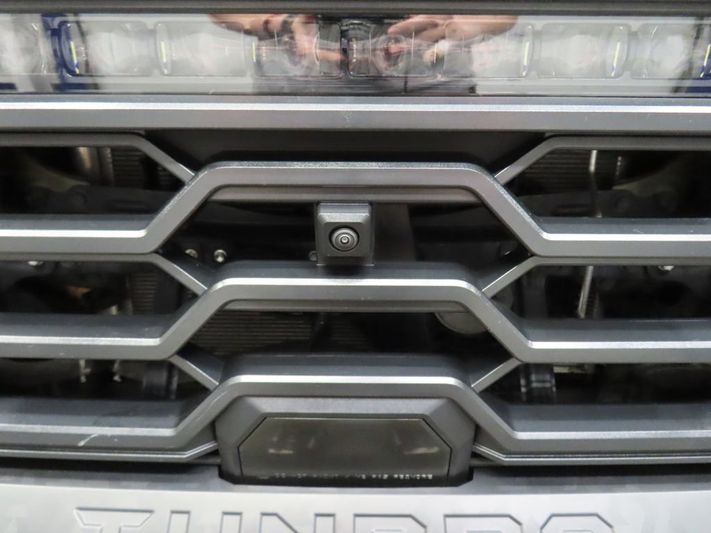 Used 2025 Toyota Tundra Limited AWD/4WD image 50