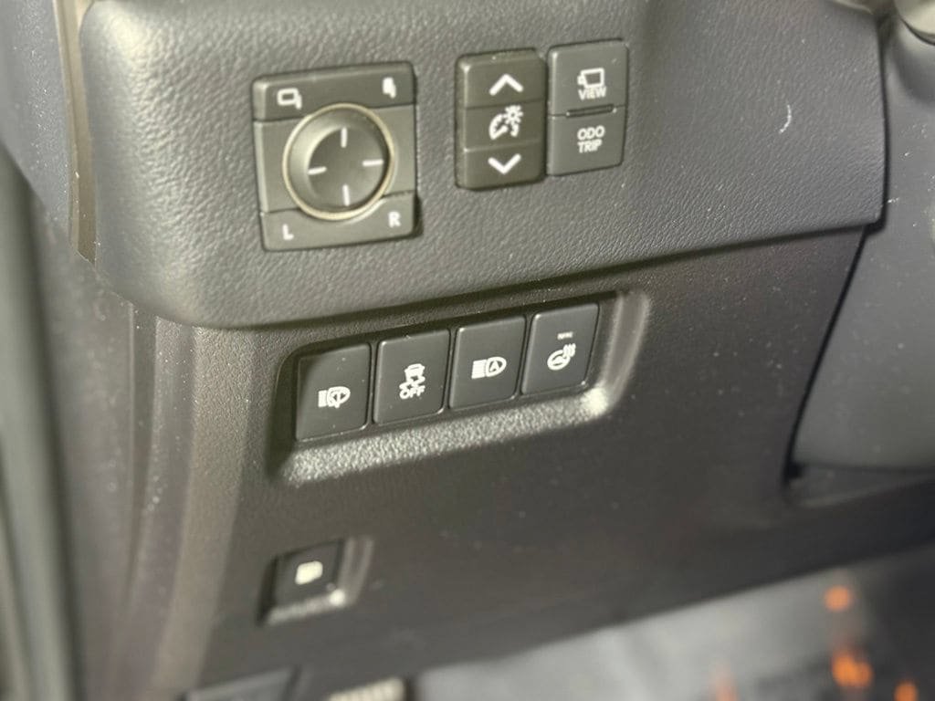 Used 2023 Lexus GX 460 w/ Black Line Special Edition AWD/4WD image 23
