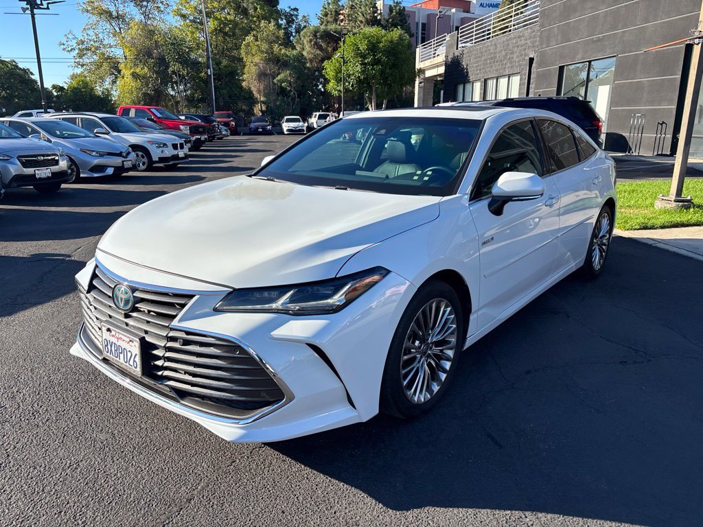 Used 2021 Toyota Avalon Limited w/ Advanced Safety Package FWD image 9