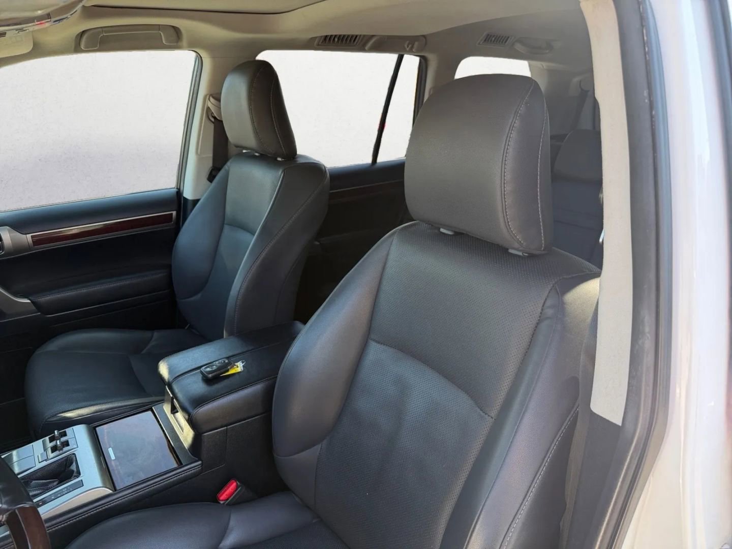 Used 2019 Lexus GX 460 image 17