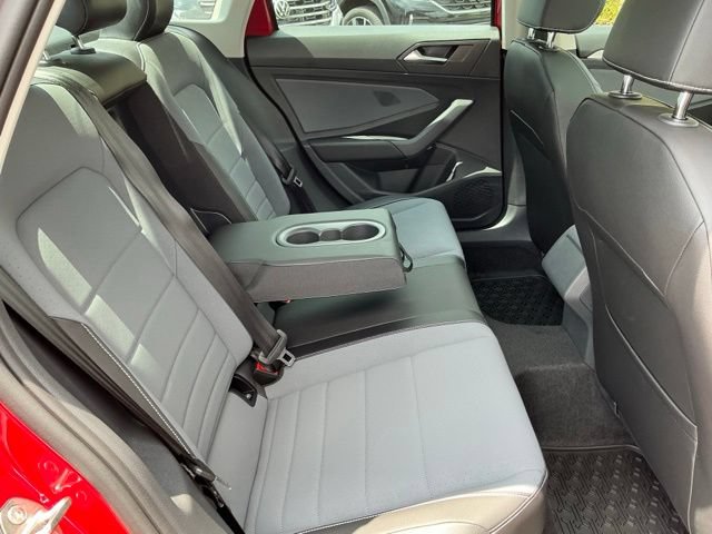 New 2026 Volkswagen Jetta SE FWD image 16