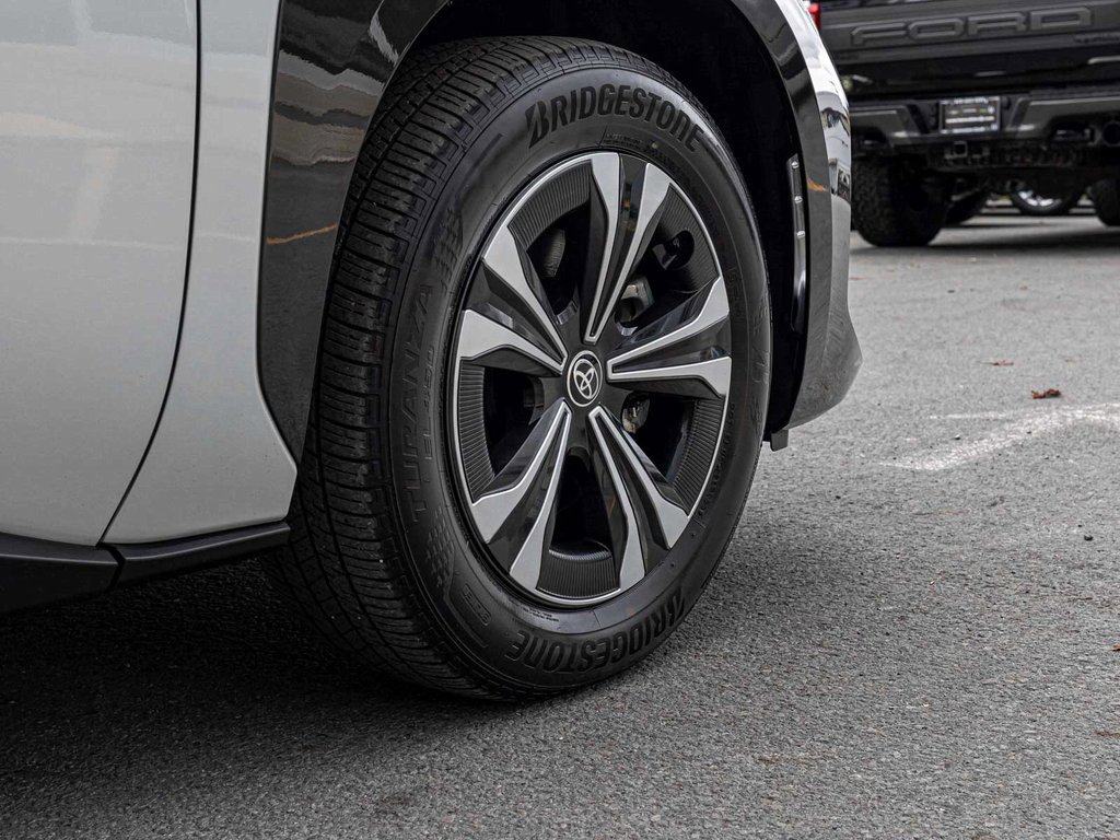 Used 2024 Toyota bZ4X XLE image 9