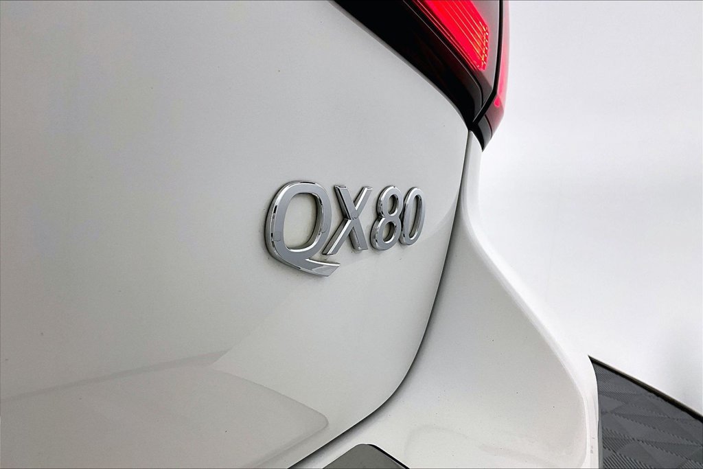 Used 2018 INFINITI QX80 2WD w/ Deluxe Technology Package image 14