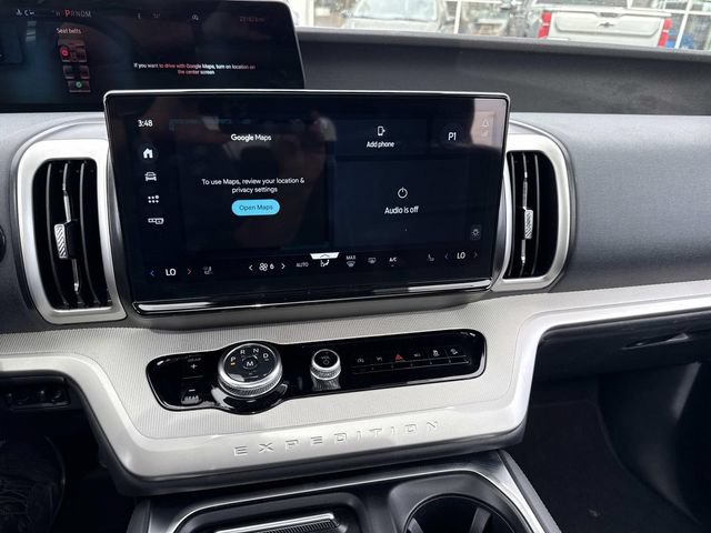 Used 2025 Ford Expedition Active AWD/4WD image 25