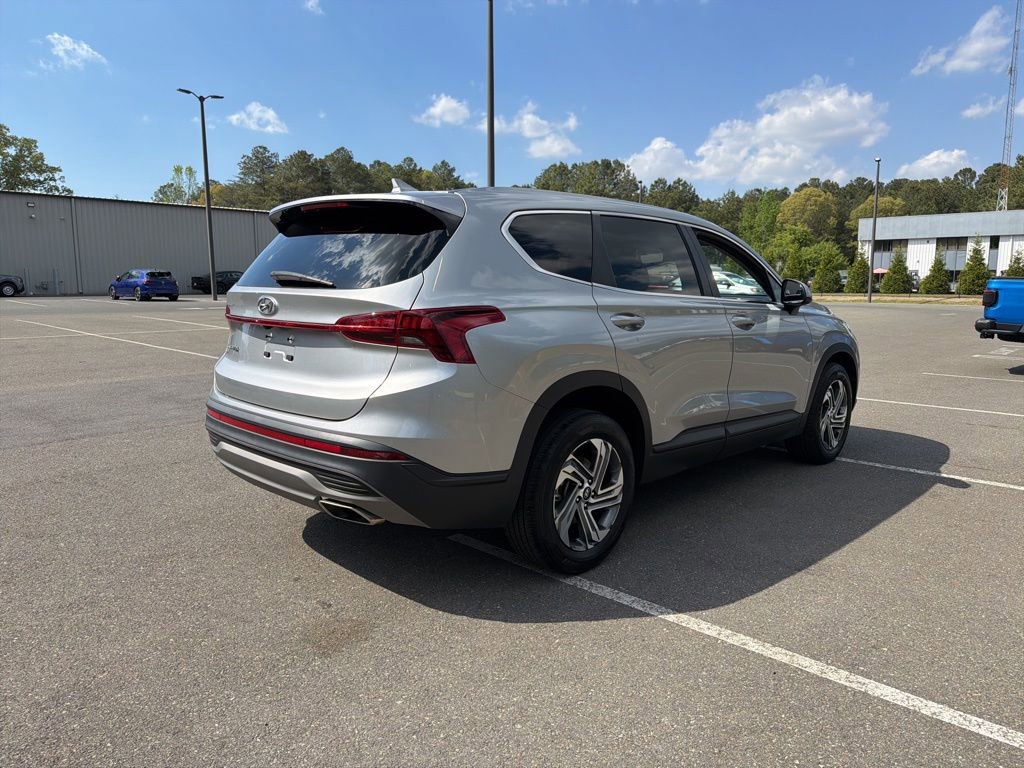 Used 2023 Hyundai Santa Fe SE FWD image 5