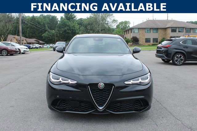 Used 2024 Alfa Romeo Giulia Ti AWD/4WD image 3