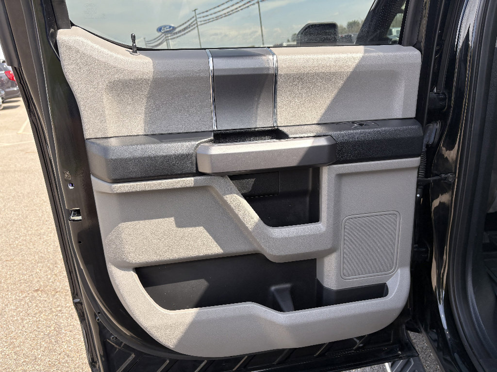 Used 2018 Ford F150 XLT w/ Equipment Group 302A Luxury image 16