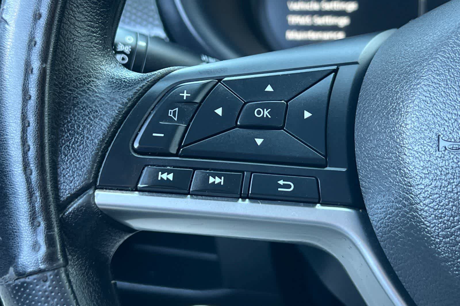 Certified 2023 Nissan Kicks SV FWD image 30