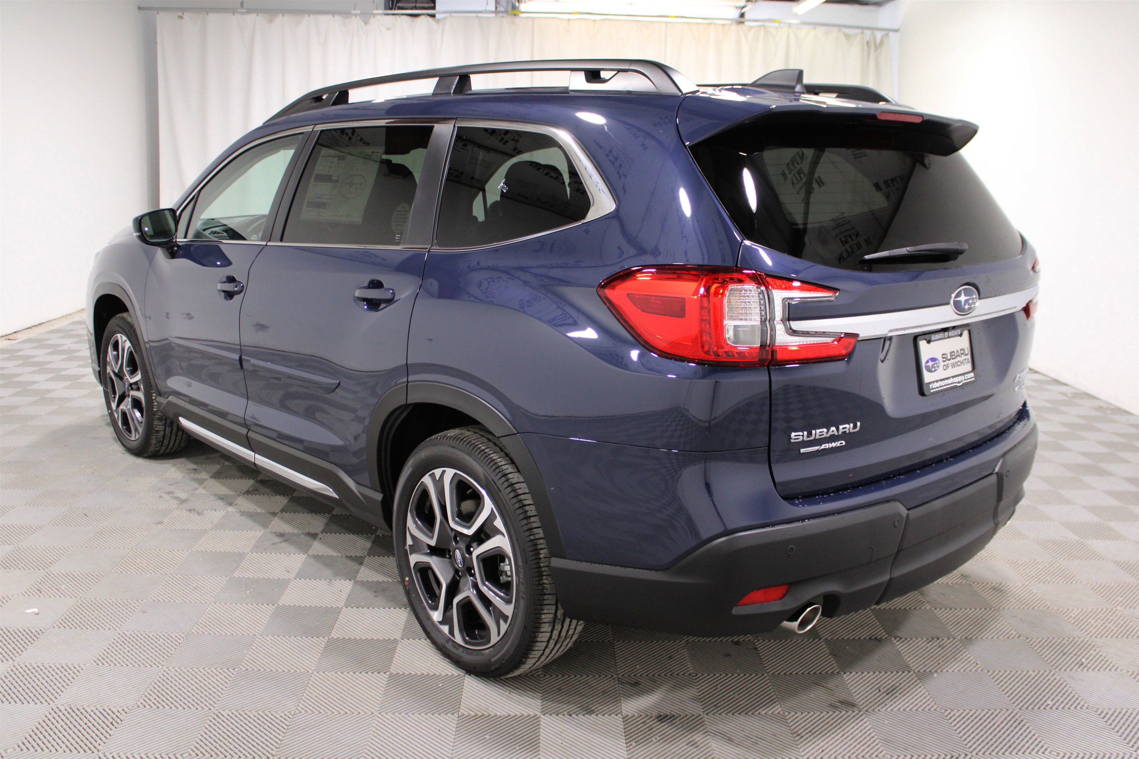 New 2025 Subaru Ascent Limited image 32