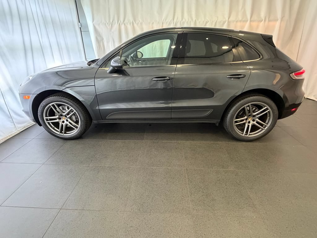 Certified 2021 Porsche Macan AWD/4WD image 2