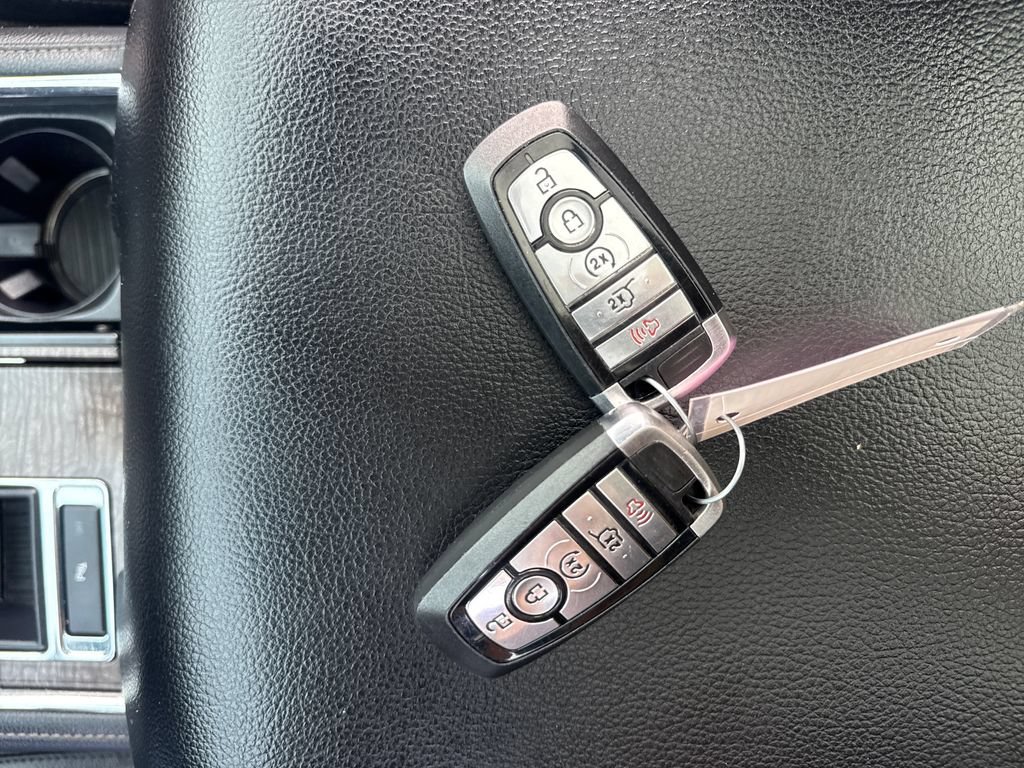 Used 2019 Ford Expedition Limited w/ Equipment Group 301A RWD image 44