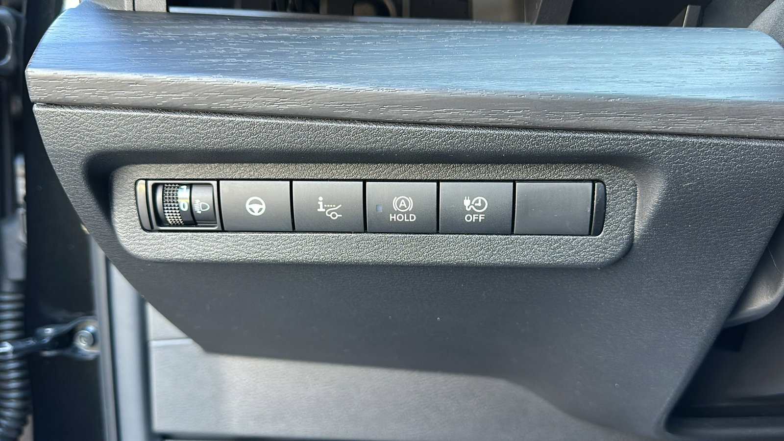 Certified 2024 Nissan Ariya AWD image 14