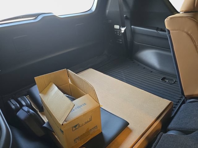 Used 2026 Lexus LX 600 4WD w/ Accessory Package (2T) image 16