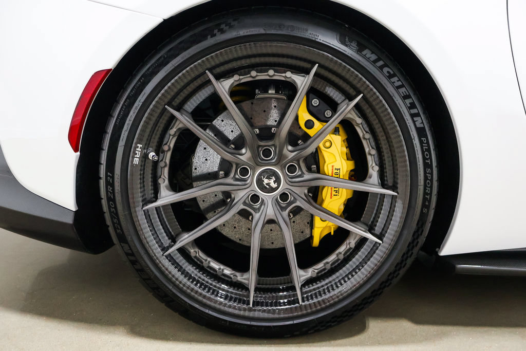 Used 2022 Ferrari 812 GTS RWD image 40
