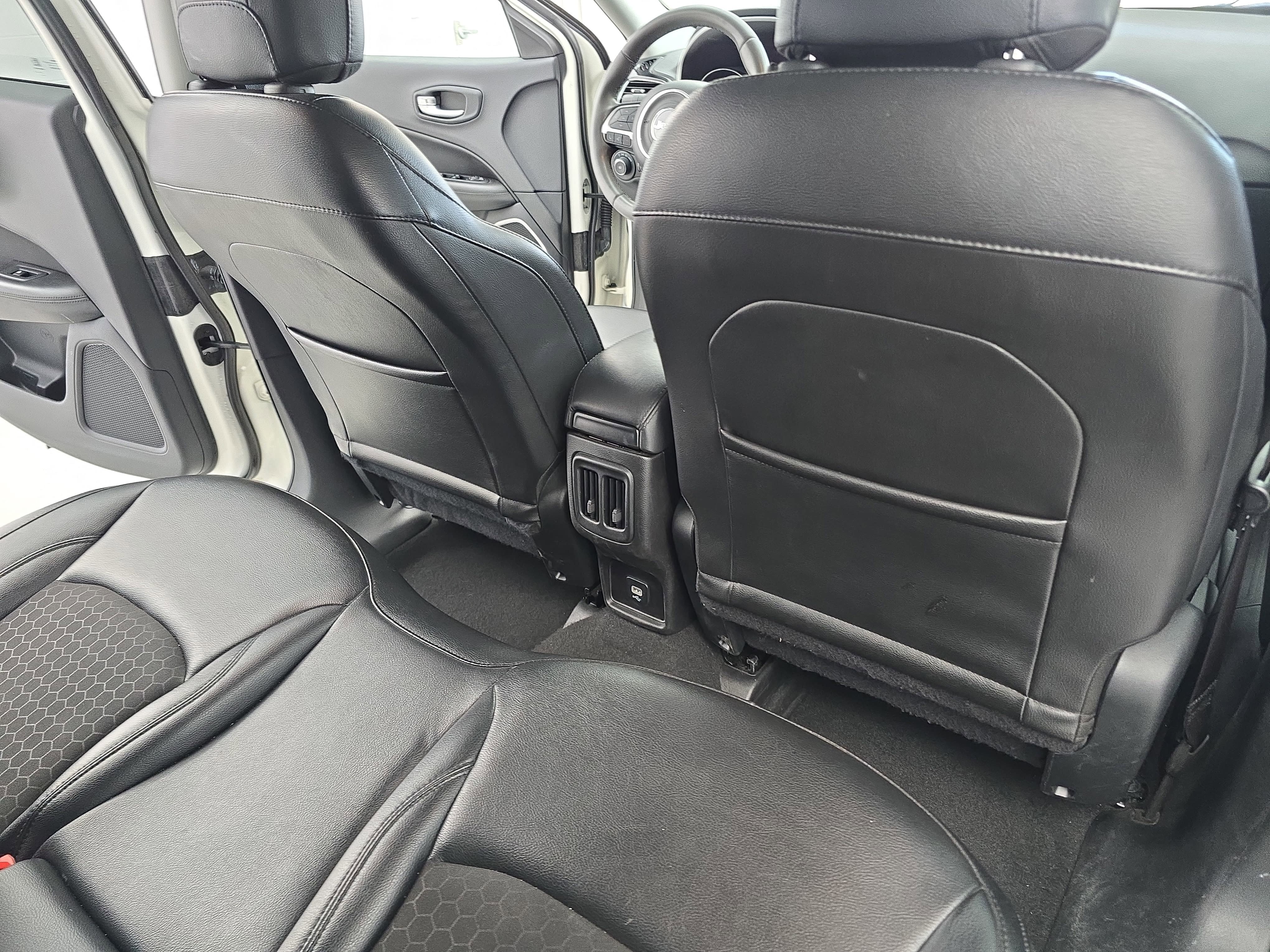 Used 2021 Jeep Compass Latitude image 11