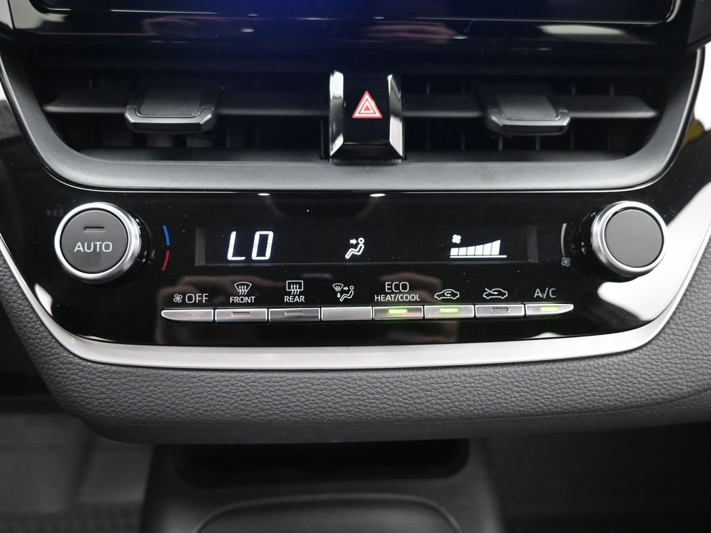 Used 2025 Toyota Corolla LE image 14