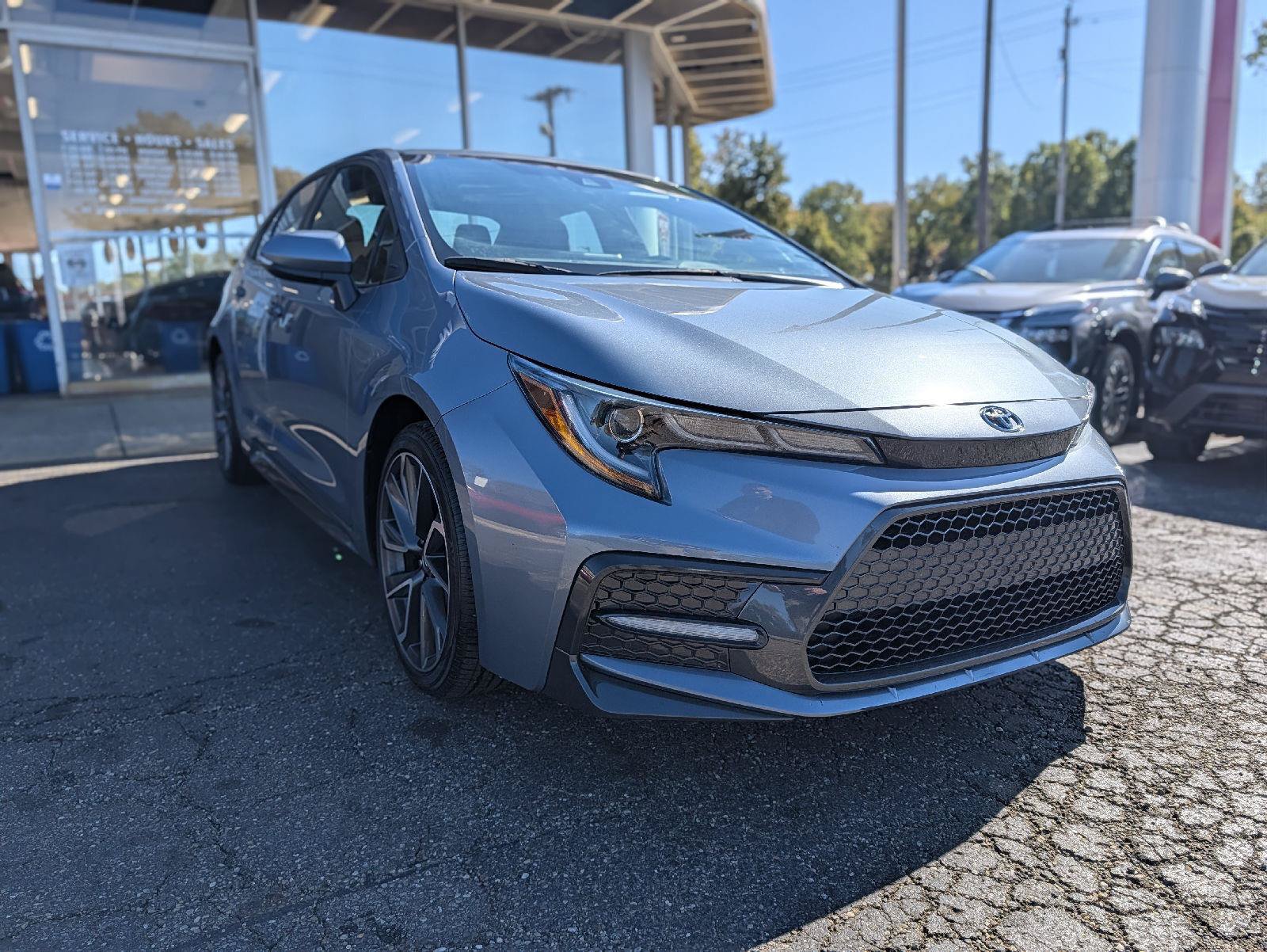 Used 2022 Toyota Corolla SE w/ Carpet Mat Package (TMS) FWD image 14