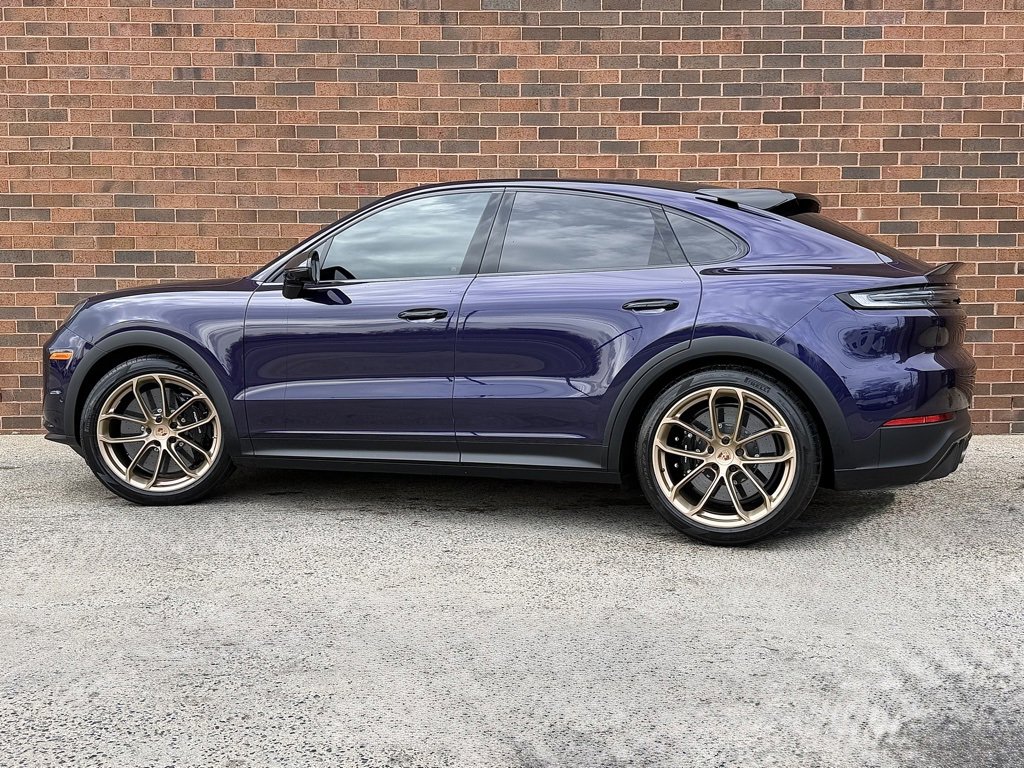 Certified 2025 Porsche Cayenne Turbo GT image 3