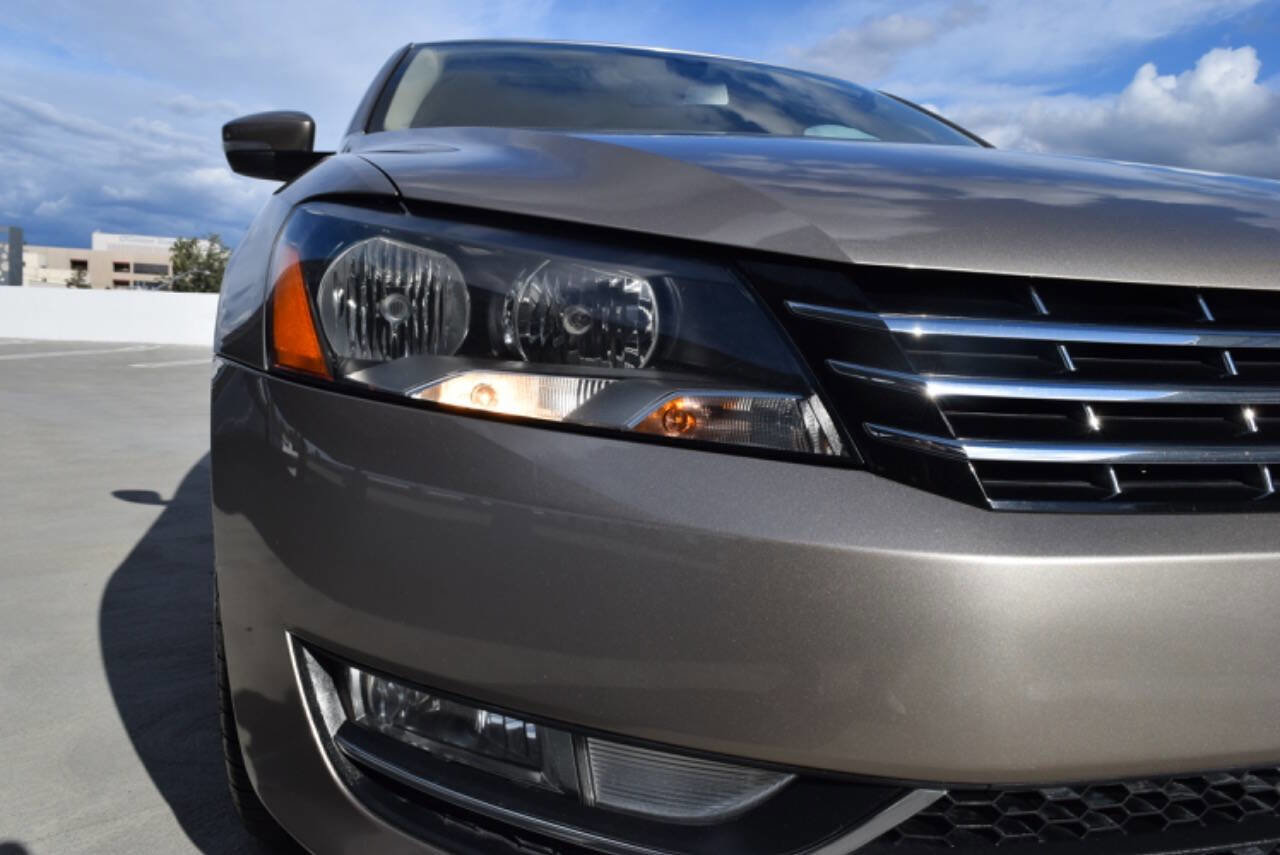 Used 2015 Volkswagen Passat TDI SE image 9