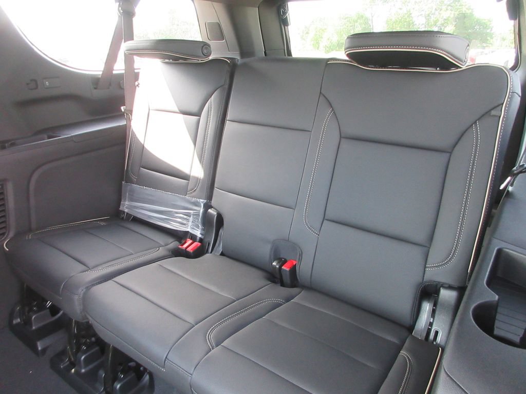 New 2026 GMC Yukon XL Elevation w/ Elevation Premium Package AWD/4WD image 14