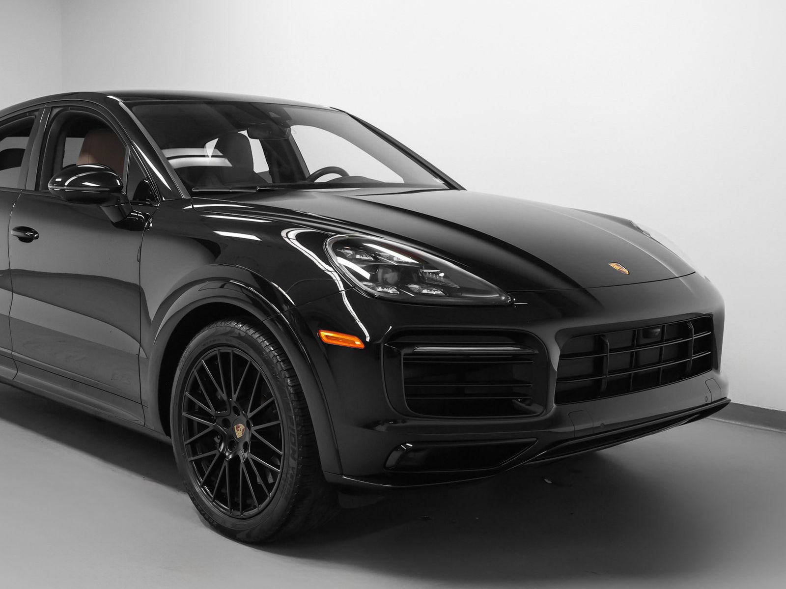 Certified 2023 Porsche Cayenne GTS AWD/4WD image 9