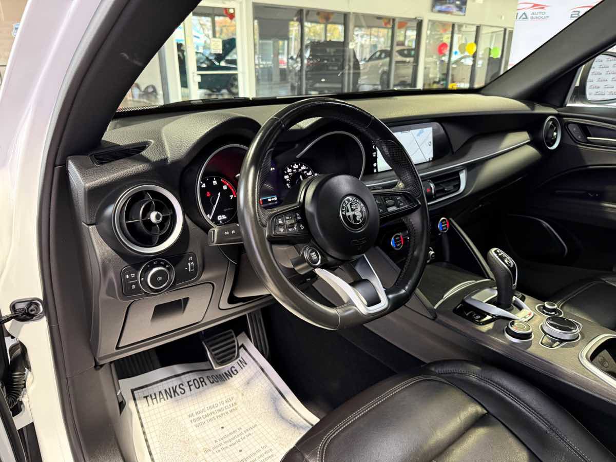 Used 2022 Alfa Romeo Stelvio Ti w/ Active Assist Plus Package image 21