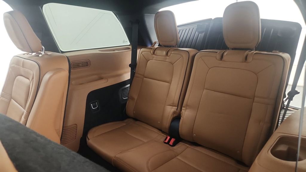 Used 2020 Lincoln Aviator Black Label w/ Dynamic Handling Package image 35