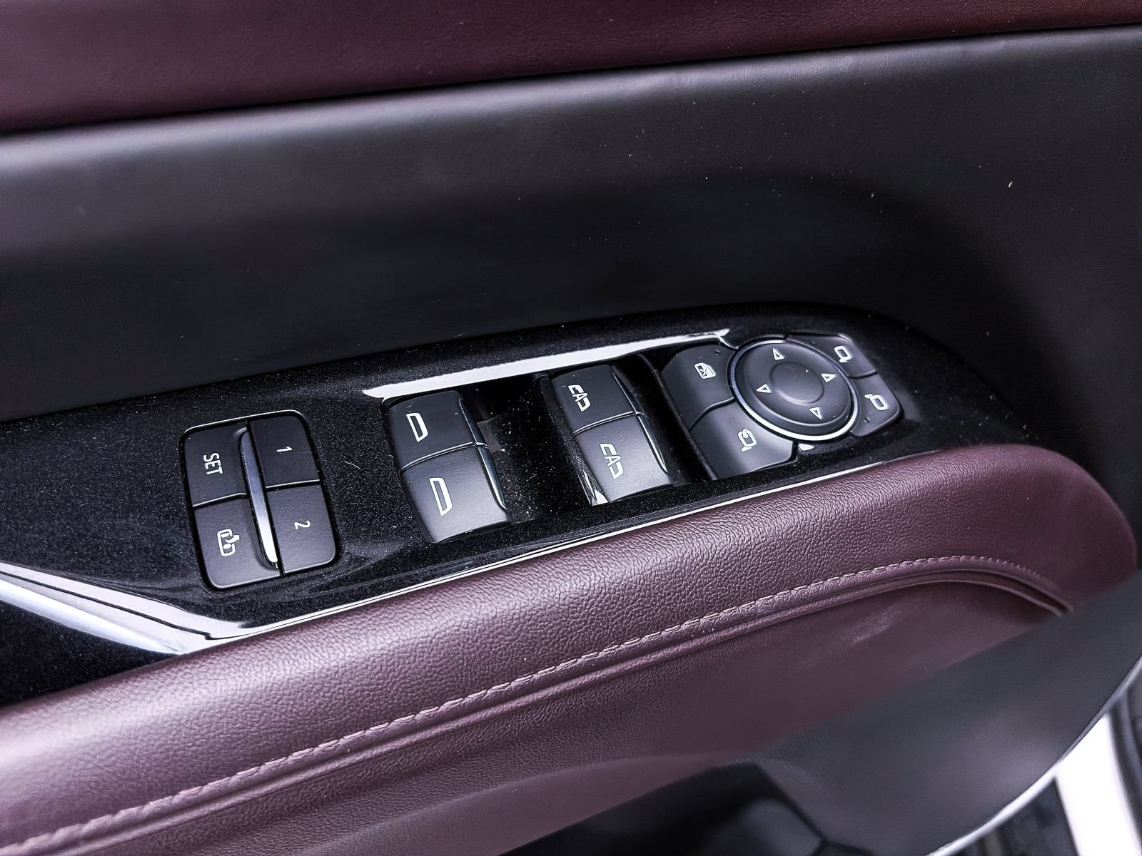 Used 2023 Cadillac Escalade ESV Sport Platinum AWD/4WD image 21