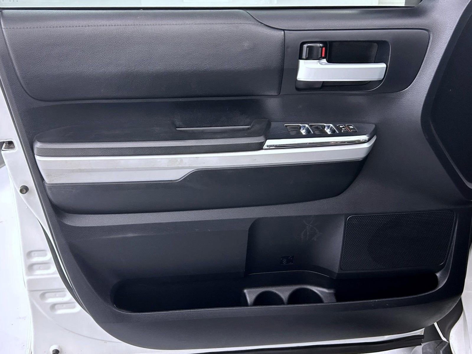 Used 2019 Toyota Tundra SR5 image 9