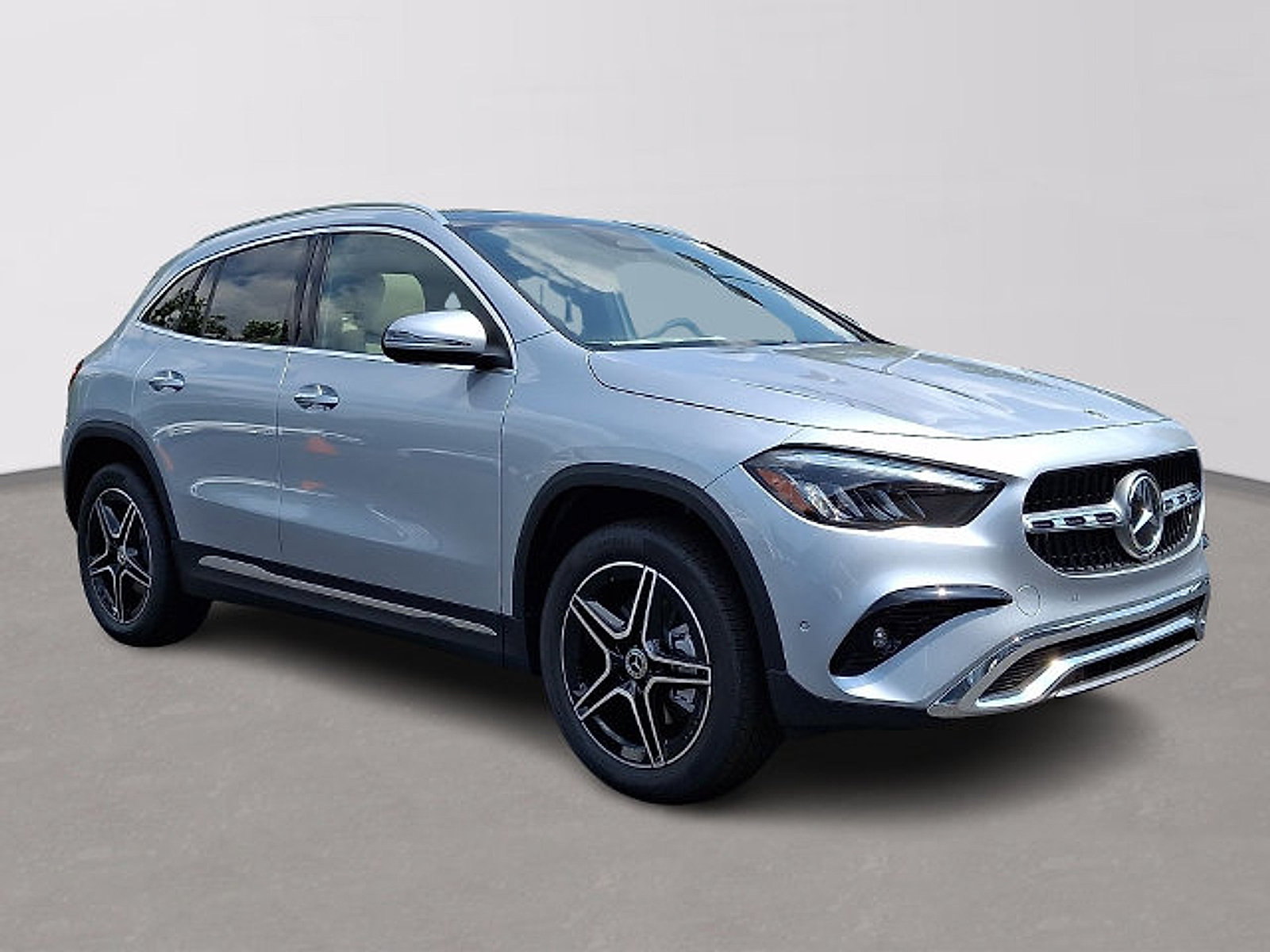 Used 2026 Mercedes-Benz GLA 250 4MATIC image 3