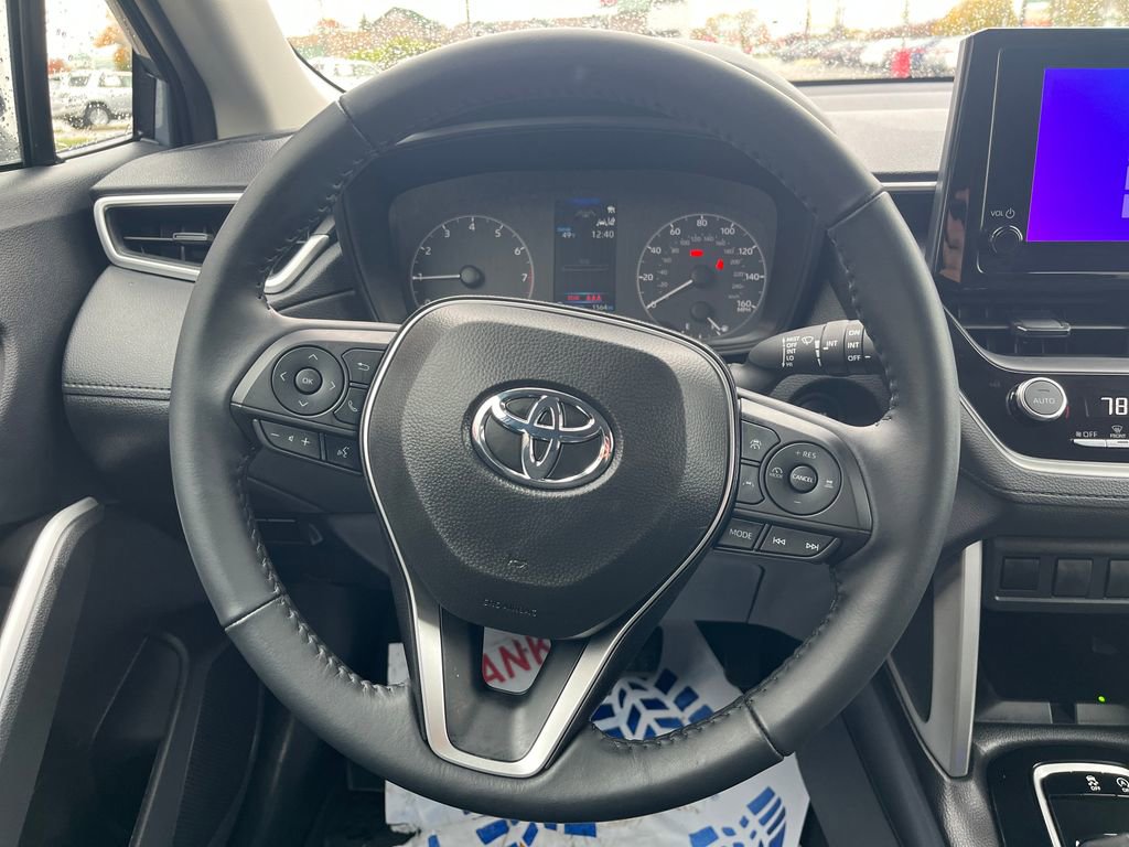 Certified 2024 Toyota Corolla Cross LE image 15