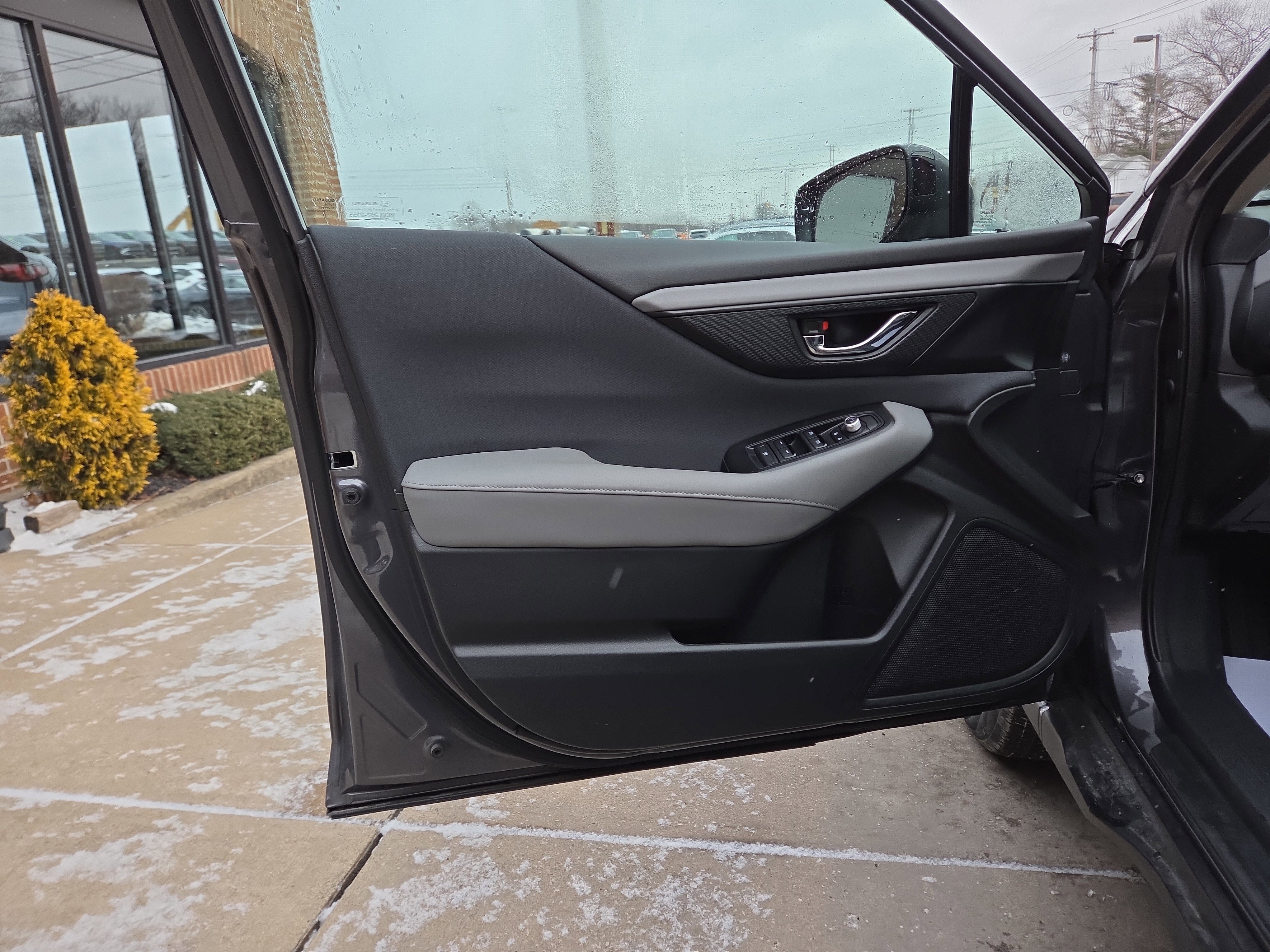 Used 2025 Subaru Outback Premium w/ Popular Package #1A image 15