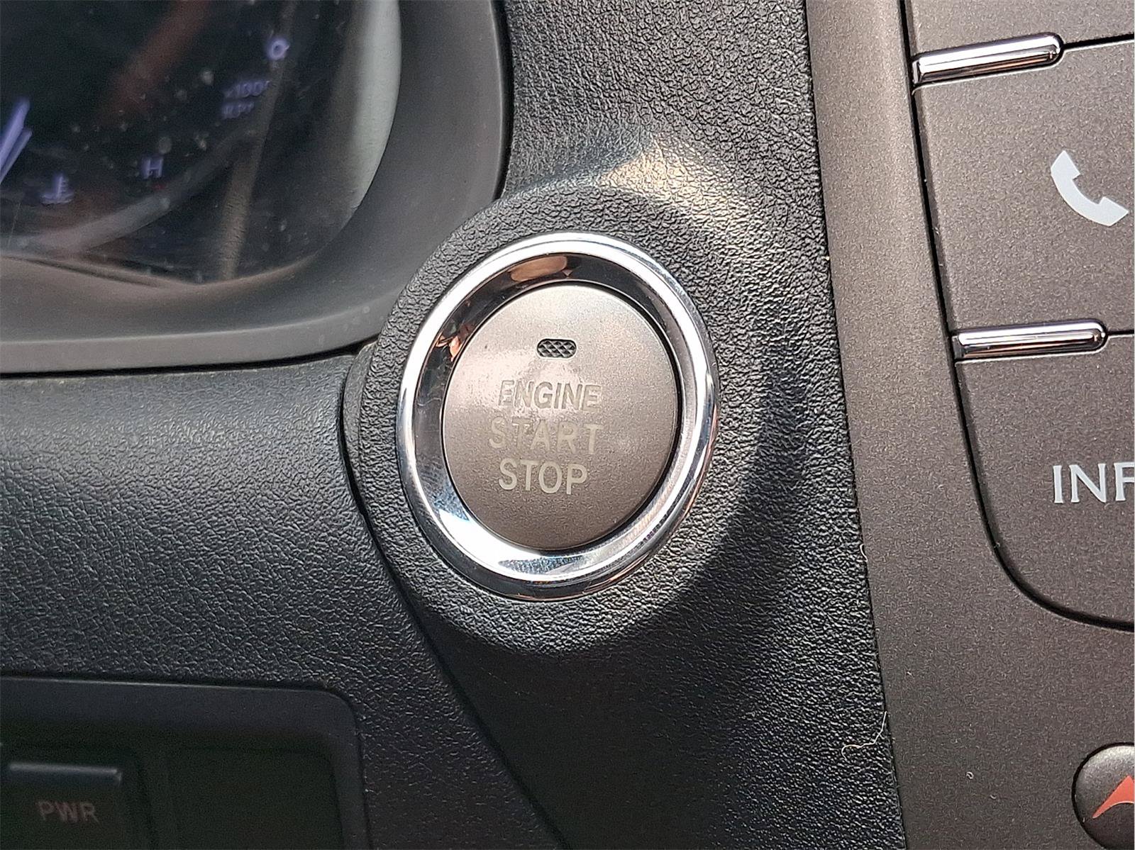 Used 2013 Lexus IS 250C RWD image 22