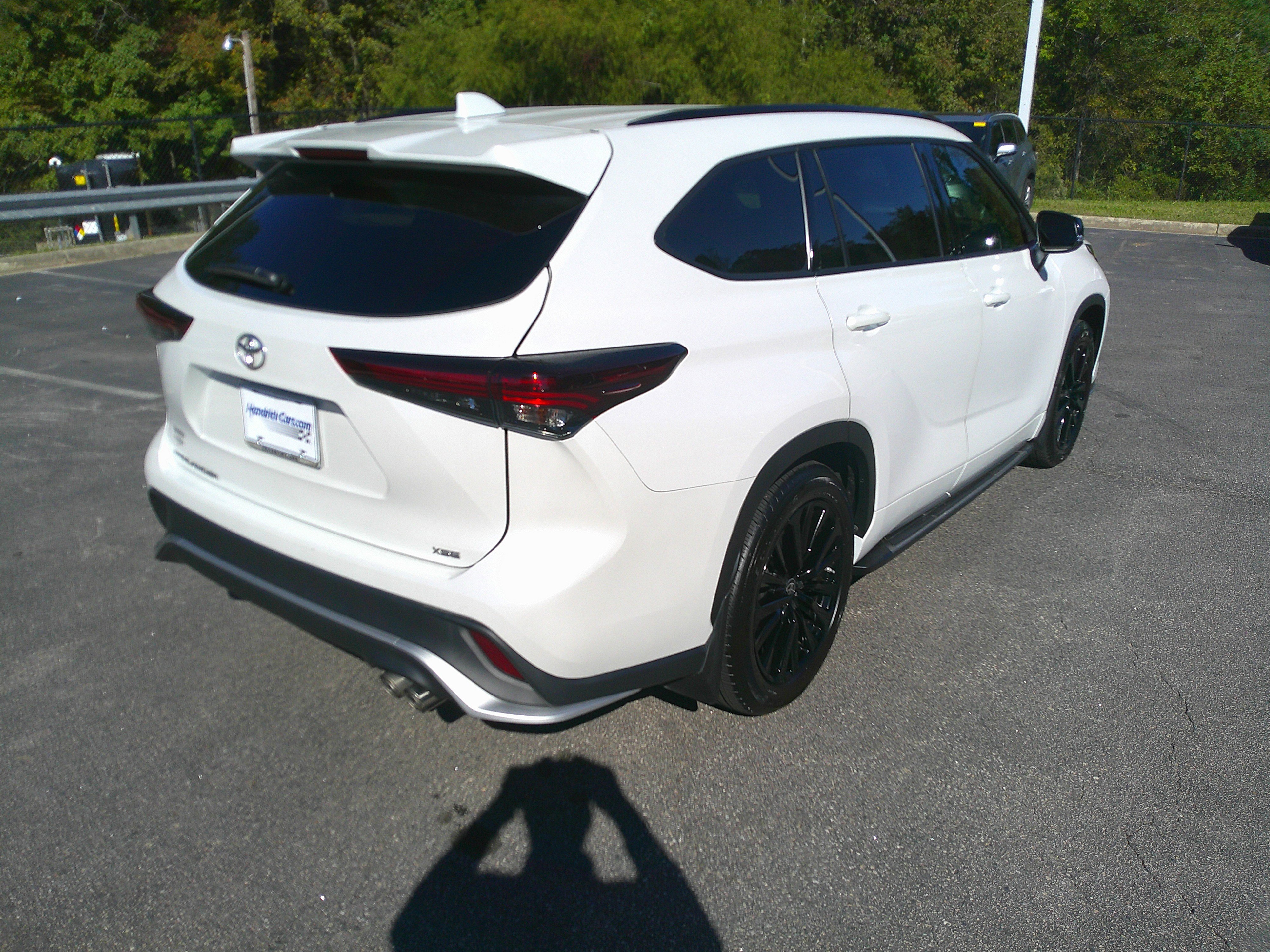 Used 2024 Toyota Highlander XSE image 12