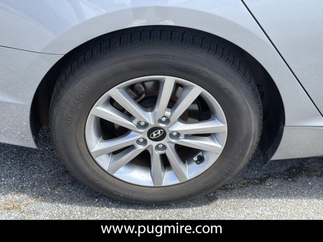 Used 2015 Hyundai Sonata SE w/ Option Group 02 FWD image 17