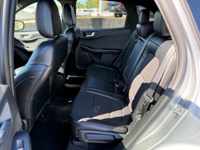 Used 2024 Ford Escape ST-Line image 17