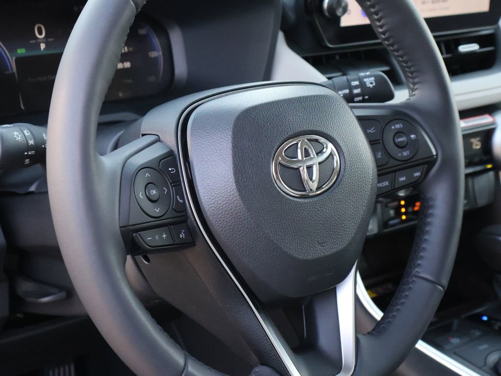 Used 2025 Toyota RAV4 Limited w/ Advanced Technology Package image 18