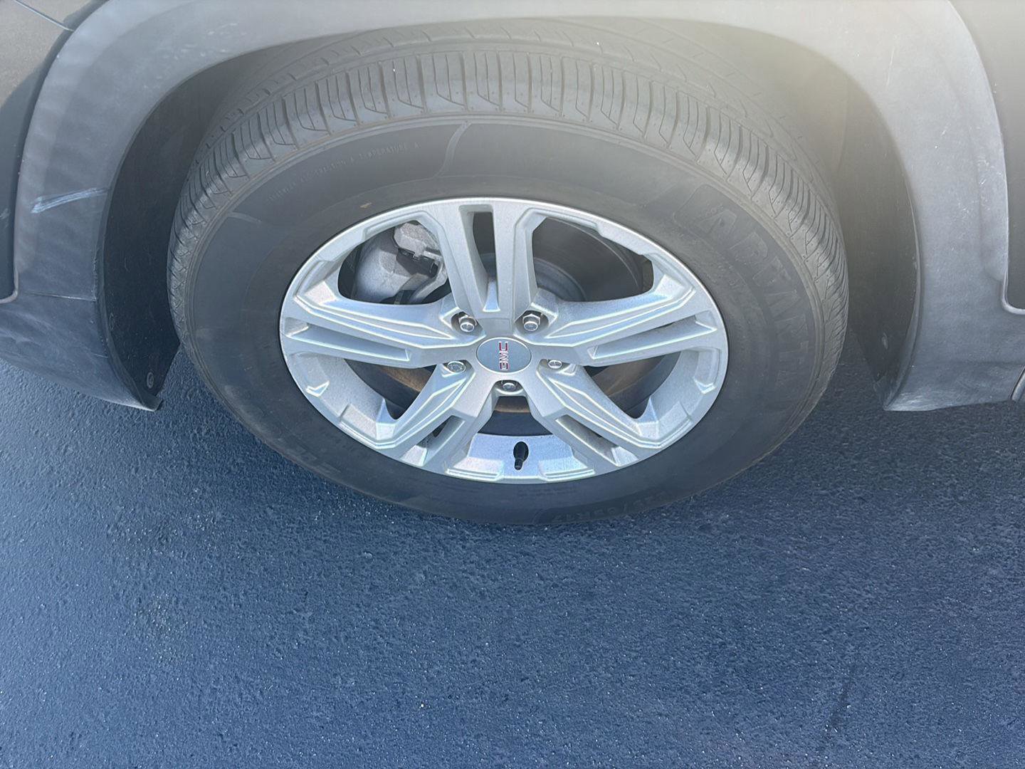 Used 2020 GMC Terrain SLE image 24