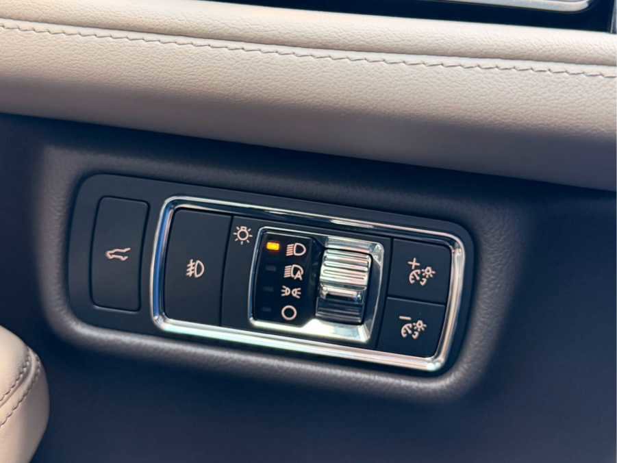 Used 2022 Lincoln Aviator Reserve w/ Equipment Group 201A AWD/4WD image 28