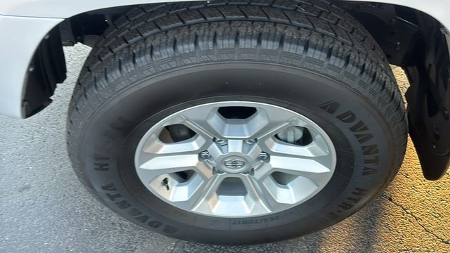 Used 2024 Toyota 4Runner SR5 image 37