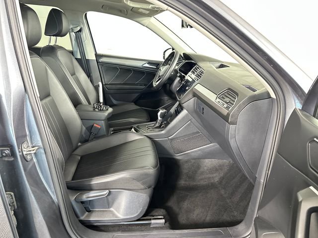 Used 2024 Volkswagen Tiguan SE image 28