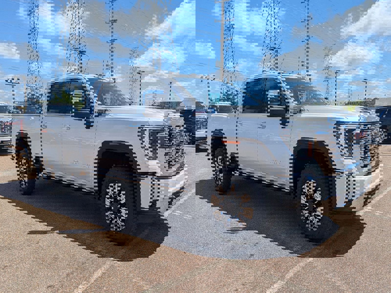 New 2025 GMC Sierra 2500 Denali w/ Denali Reserve Package image 8