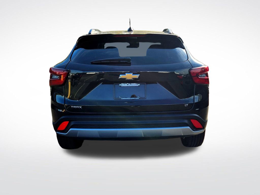 Used 2024 Chevrolet Trax LT image 7