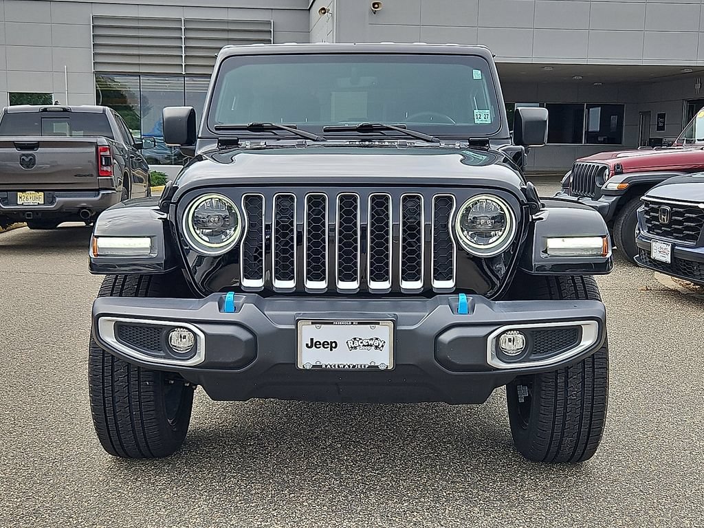 Used 2023 Jeep Wrangler Unlimited Sahara w/ Cold Weather Group AWD/4WD image 2