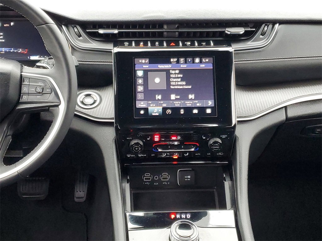 Used 2023 Jeep Grand Cherokee L Laredo image 24